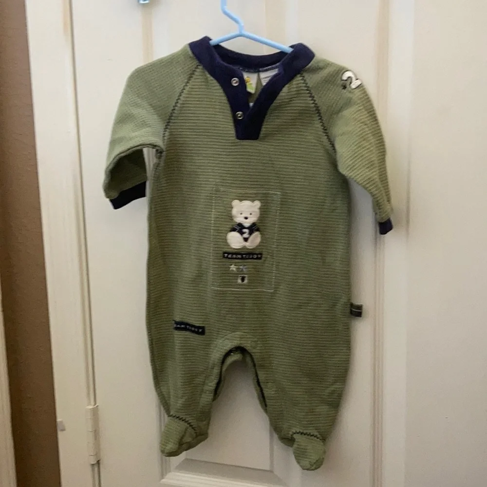 FINAL MARKDOWN Sesame Street infant footed one piece 3-6 months